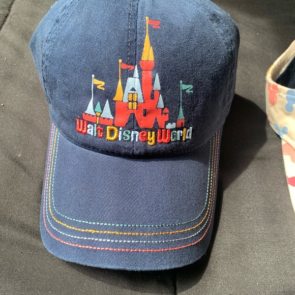 SET OF 2 WALT DISNEY WORLD HATS WITHOUT TAGS NEVER WORN - Picture 3 of 8